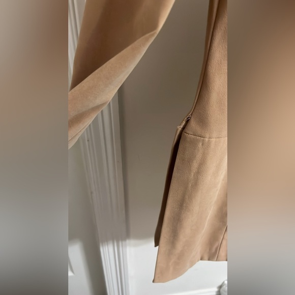 Moda Beige V-Neck Tunic - Picture 5 of 8